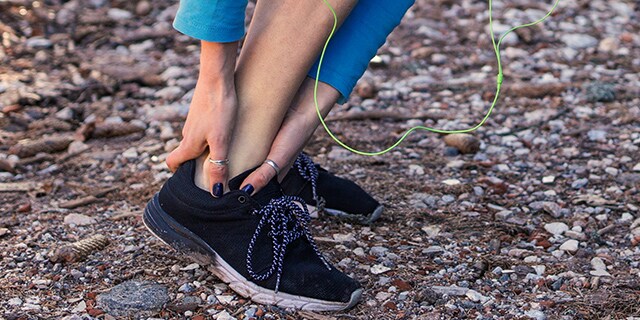 Should You Wrap A Sprained Ankle Overnight